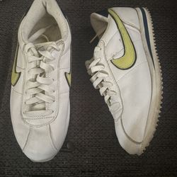 Vintage Nike Shoes