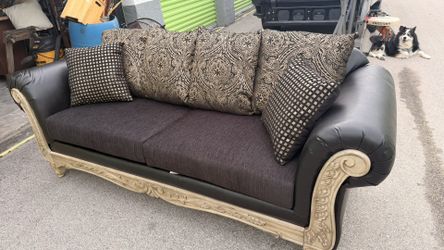 Roundhill Leather Sofa