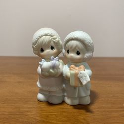 Precious Moments Sugar Town Tammy & Debbie Bearing Gifts