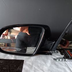 11 13 18 Audi A8 S8 camera signal light left side mirror 