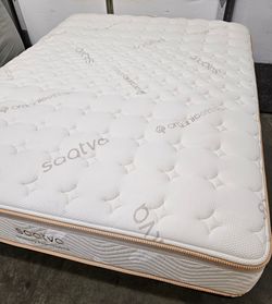 SALE!  Saatva Memory Foam Hybrid Queen Mattress - Delivery Available