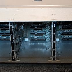 HP AJ941A D2700 Enclosure: 25-bay SFF expansion shelf