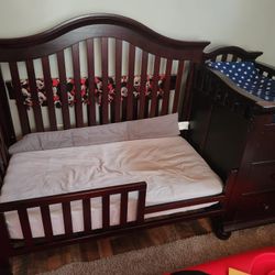 Kali 4 - in - 1 convertible crib