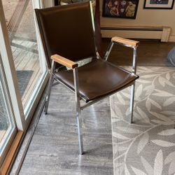 Mid Century Modern Style Chair