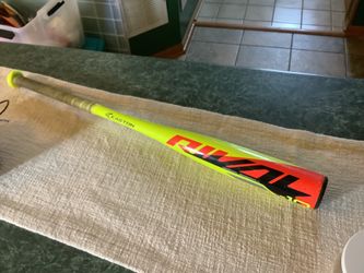 Easton Rival -10 baseball bat USA model, 28” and 17 ounces, 2 1/4” barrel, AUX 50, Plainfield, Illinois