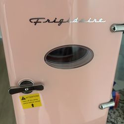 Mini Frigidaire