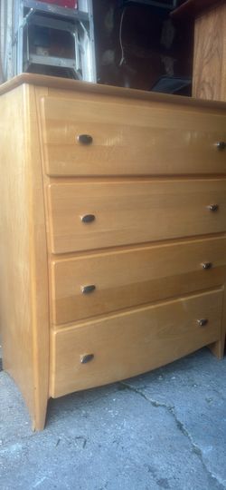 4 drawer light wood dresser