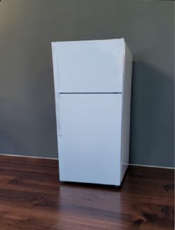 WHIRLPOOL REFRIGERATOR FRIDGE EXCELLENT CONDITION AND VERY CLEAN 