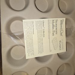 Pampered Chef Stoneware Muffin Pan 
