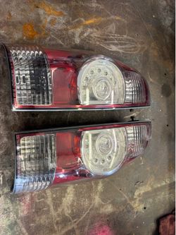 2009 OEM Toyota tacoma tail lights
