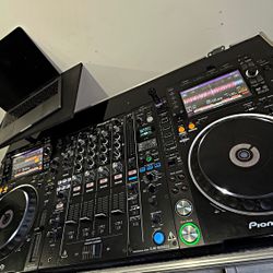 Professional Pioneer Dj Set Up 