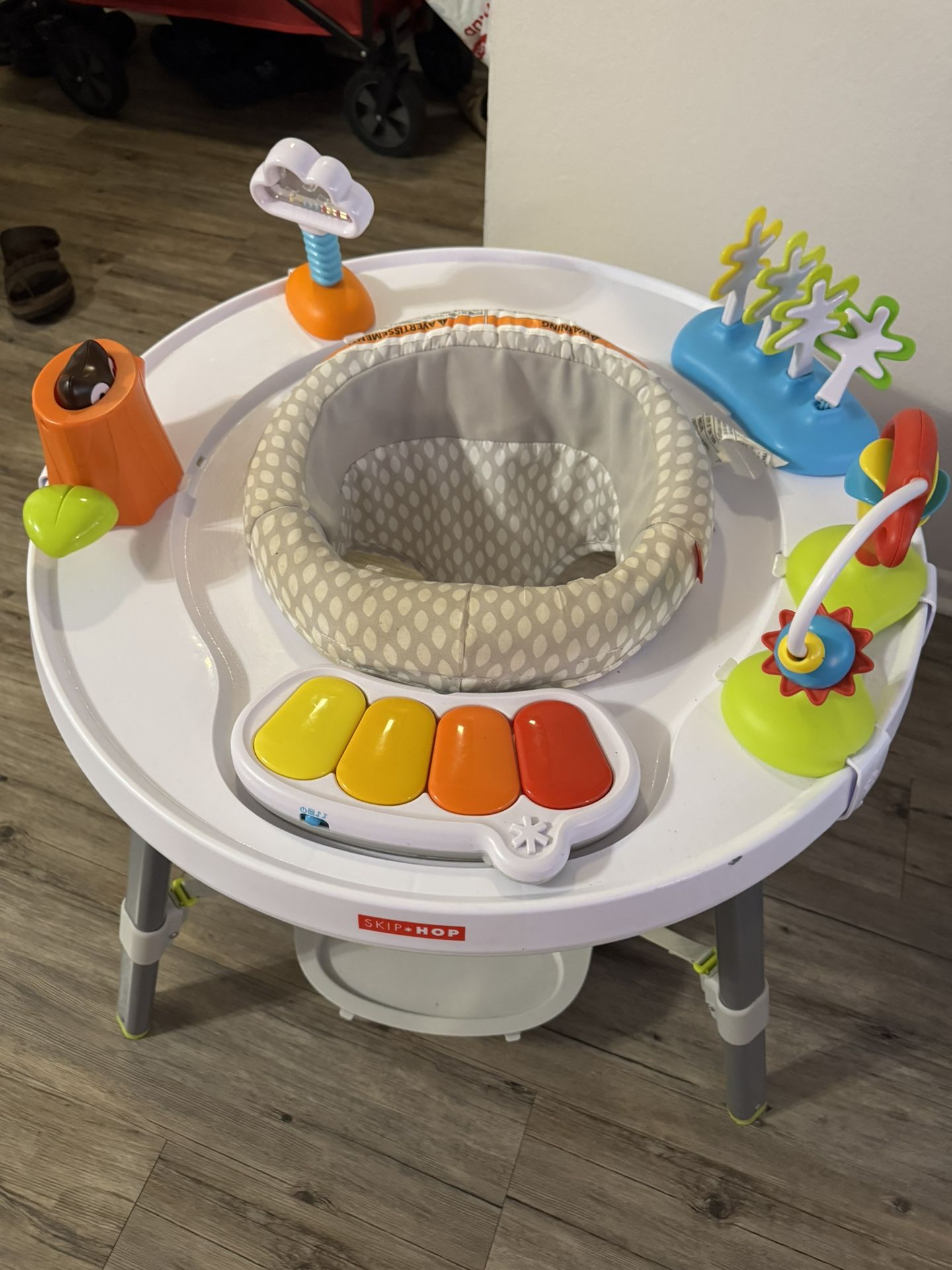 Baby Activity Center Skip Hop