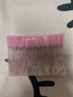 100 pink glitter spoolies/ mascara wands