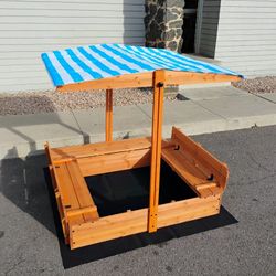 Kid's Wooden Sandbox With Adjustable Canopy 