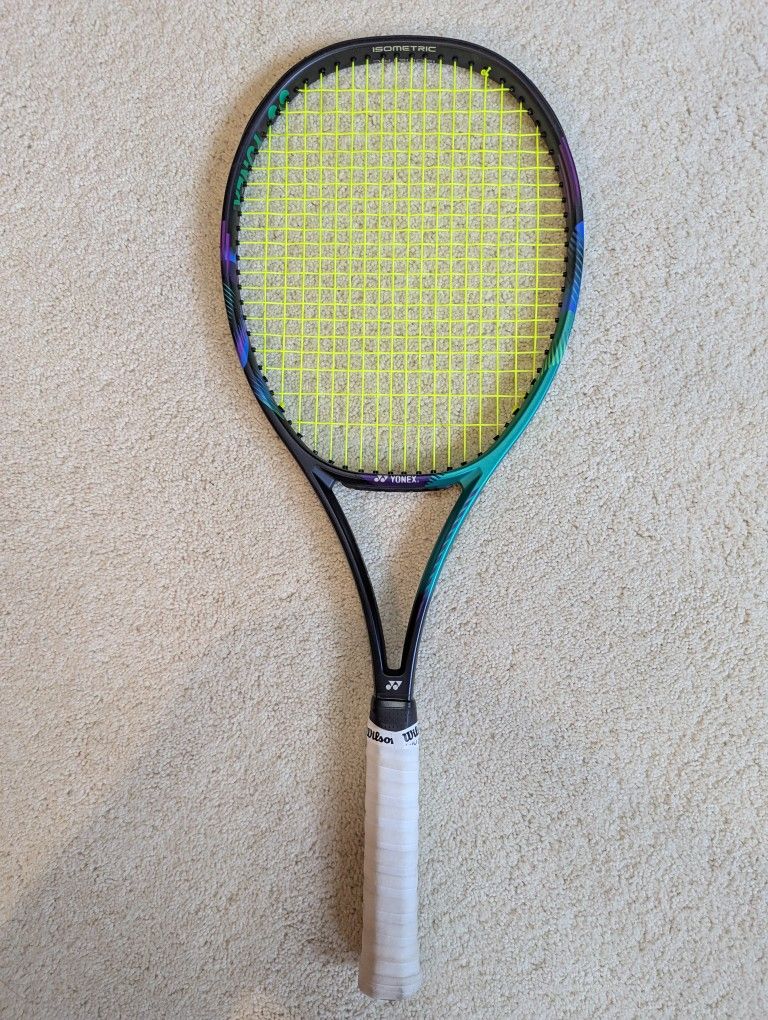 Yonex Vcore Pro 97 D (2021) tennis racquet