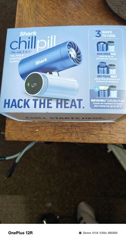 (Like new) shark chill pill portable fan