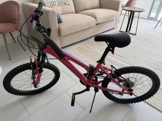 Nishiki Pueblo Girls’ 20” Bike — Like New + Helmet, Bell & Lock