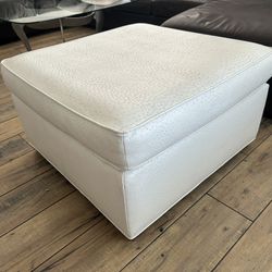 Cool Retro Ottoman!!