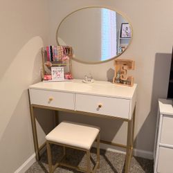 SIMPLE ELEGANCE! White & Gold Vanity w/Stool & Mirror