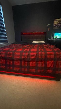 Full size bed
