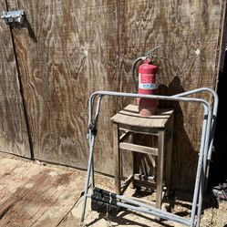 Saddle Rack - Metal & Collapsible 