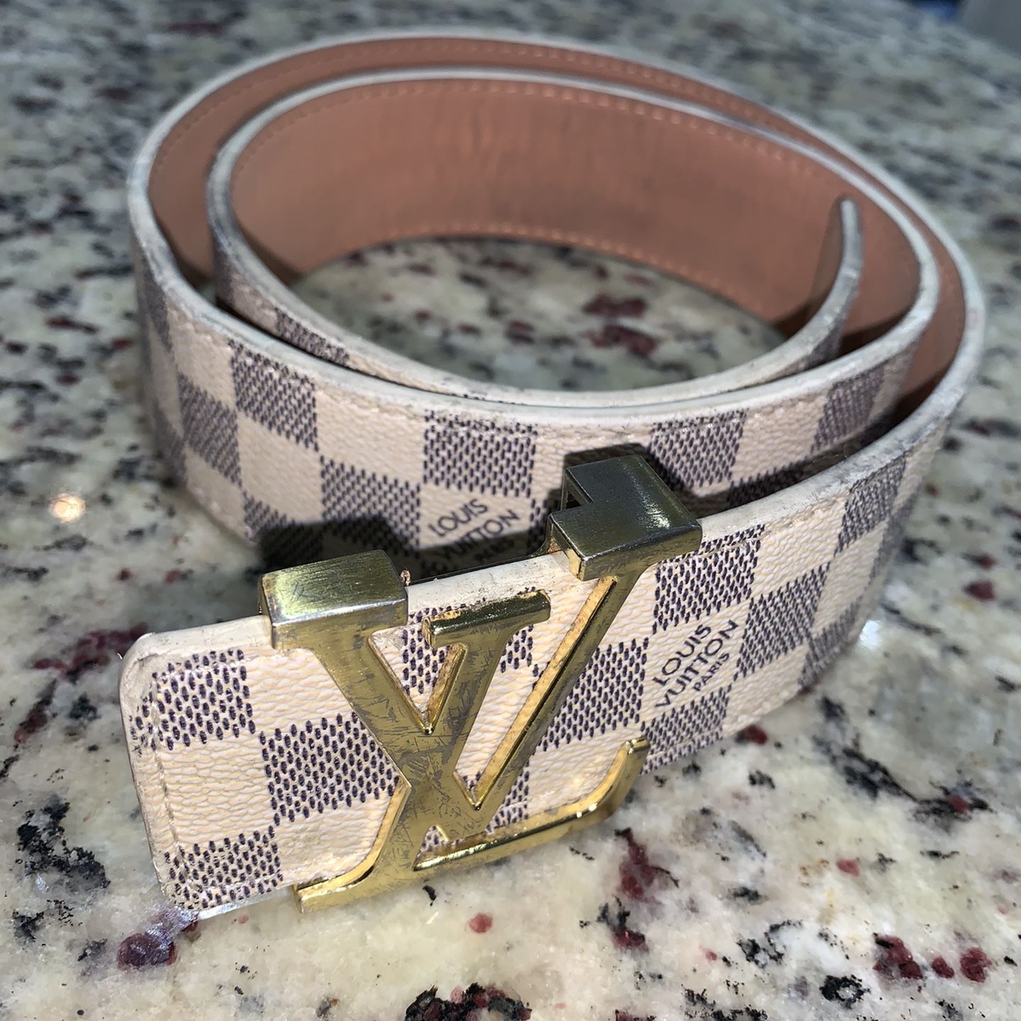 Louis Vuitton Men Belt 40MM for Sale in Tamarac, FL - OfferUp