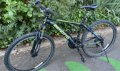 Bicycle XC-4000 R26 aluminum Frame 26” Wheel Benotto 21 speed Bike