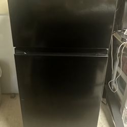 Black Hisense Mini Fridge with Freezer