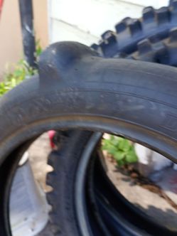 Paddle tire and a set of dun laps