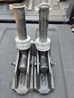 (2) Meyers Snowplow Shoe Skid Foot Assemblies 7' & 7 1/2' Snowplow Snowblade