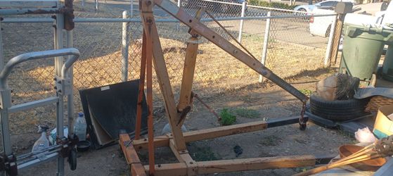 Engine jack