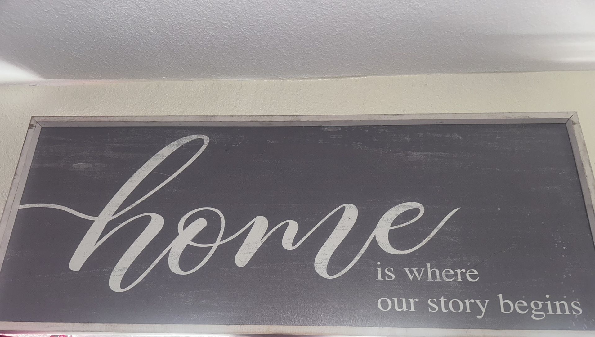 Pictures Frame And Dresser 