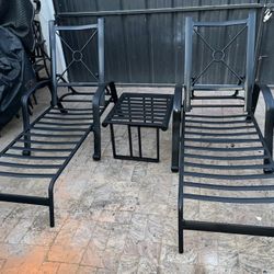 2 Aluminum Stackable Pool Loungers w/ Middle Aluminum Table