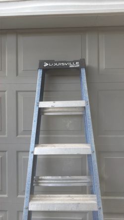 Louisville 6’ Fiberglass Step Ladder