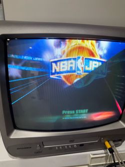 Sylvania 13” CRT tv. Includes Remote.