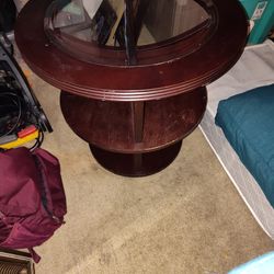 Nice Round Coffee Table \ Side Table 