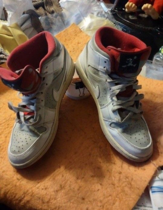 2015 Nike Michael Jordan 1 Mid Hare Size 9.5