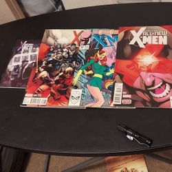 4 X-Men Comics