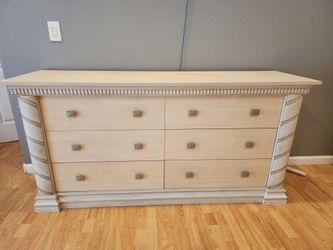 Vintage Cream 6-Drawer Dresser / Credenza – Great Condition