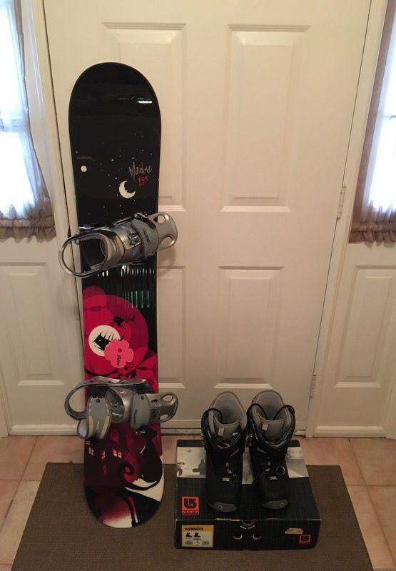 Girls / Womens Snowboard Set: Salomon Maiden 153 + Burton Sabbath Boots US 9 + Burton Mission Bindings