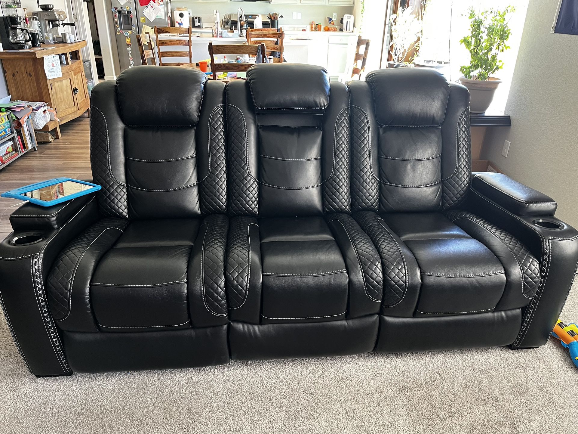 *Price Drop!* Three Piece Powered Couch Set