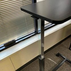 Adjustable Side Table 