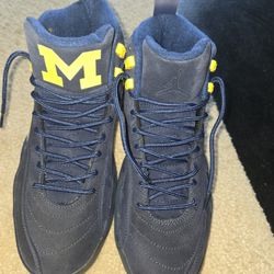 Jordan 12 Michigan Sz9.5