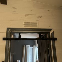 door pull up bar 