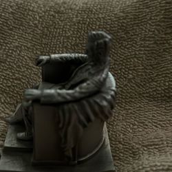Small Lincoln Statue 