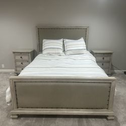 Queen Bedroom Set