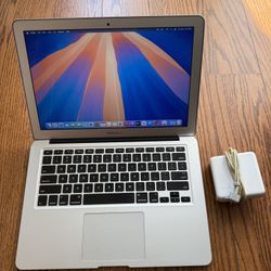 MacBook Air 13" 2017/8G RAM/256GB SSD/Grade B /Fully Functional/Apple Charger/Good Battery