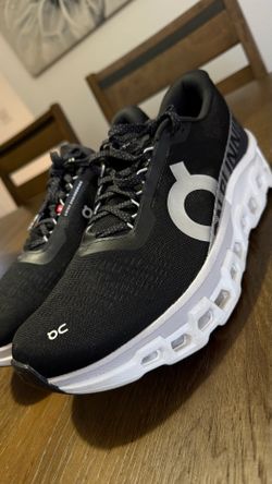 OnCloud Monster Men’s Size 11.5