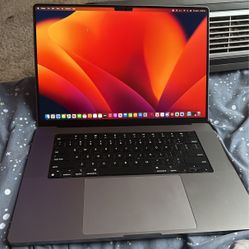 MacBook Pro M2 16”