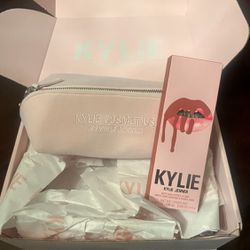 Kylie Cosmetics Liquid Lip Kit 